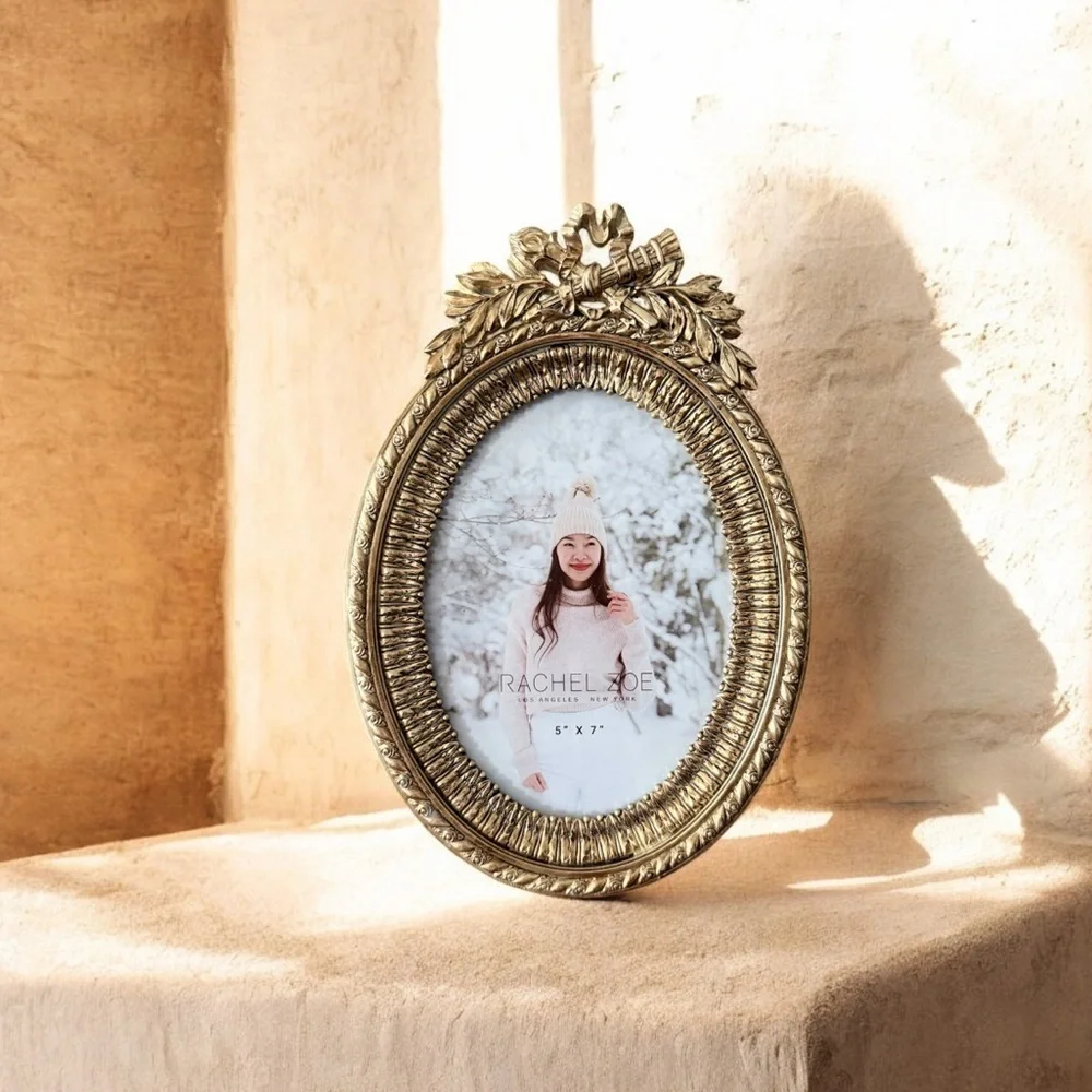 Elegant Gold Oval Picture Frame antique style for 5x7” photo